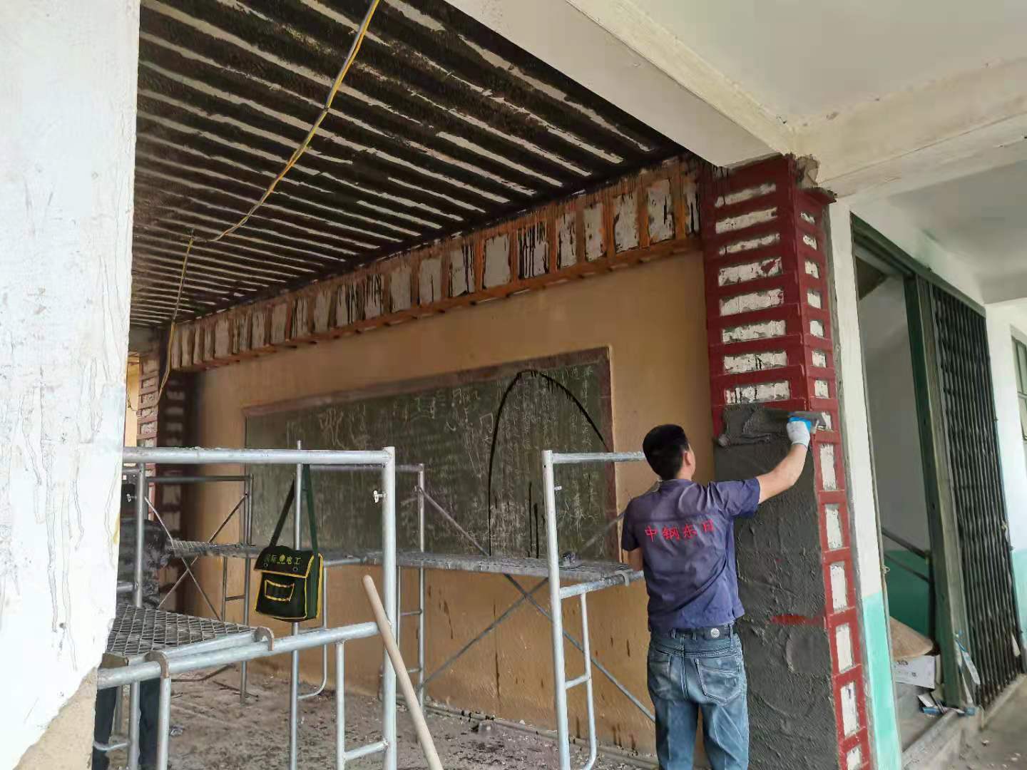 CC宝瓷砖背胶怎么使用效果才最好