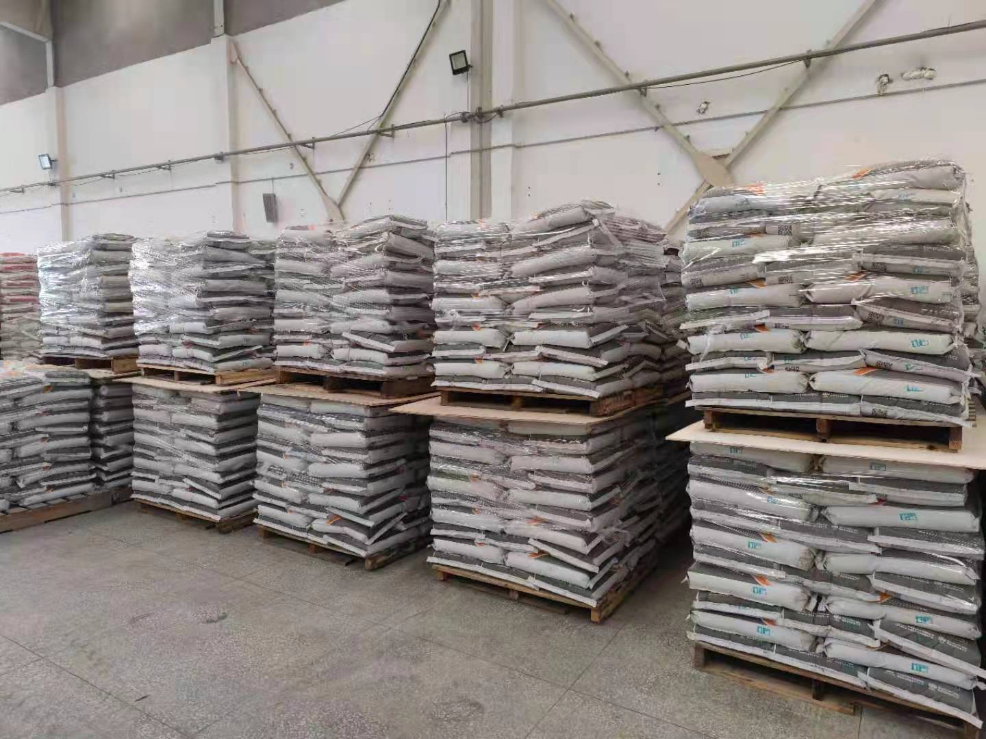 ?道路桥梁病害产生的原因有哪些？？？？？？？？该选择何种修补材料？？？？？？？？