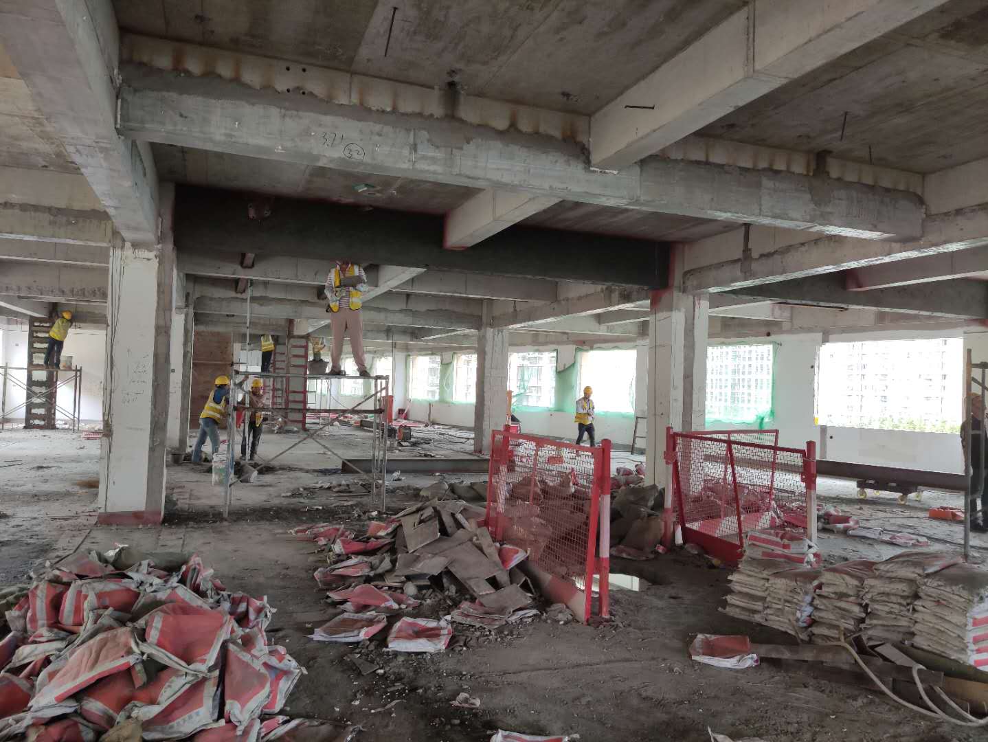 CC宝聚合物修补砂浆极适于小区地面施工