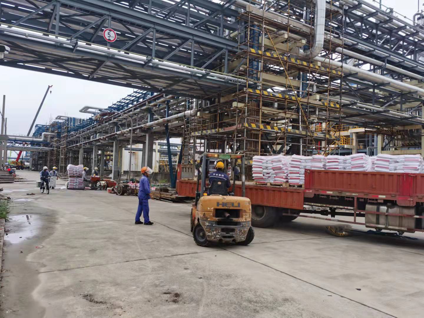 高层度解析灌浆料起粉的真实原因