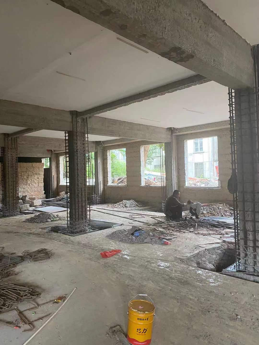 瓷砖为何脱落，，，，，，，，和瓷砖没有关系（上）