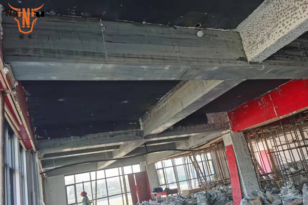 水泥路面起灰怎么办呢？？？？？